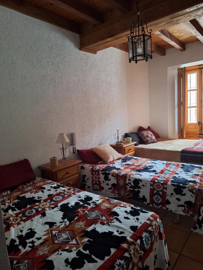 Hostal El Patio Restaurante San Bartolomé de Pinares Dış mekan fotoğraf