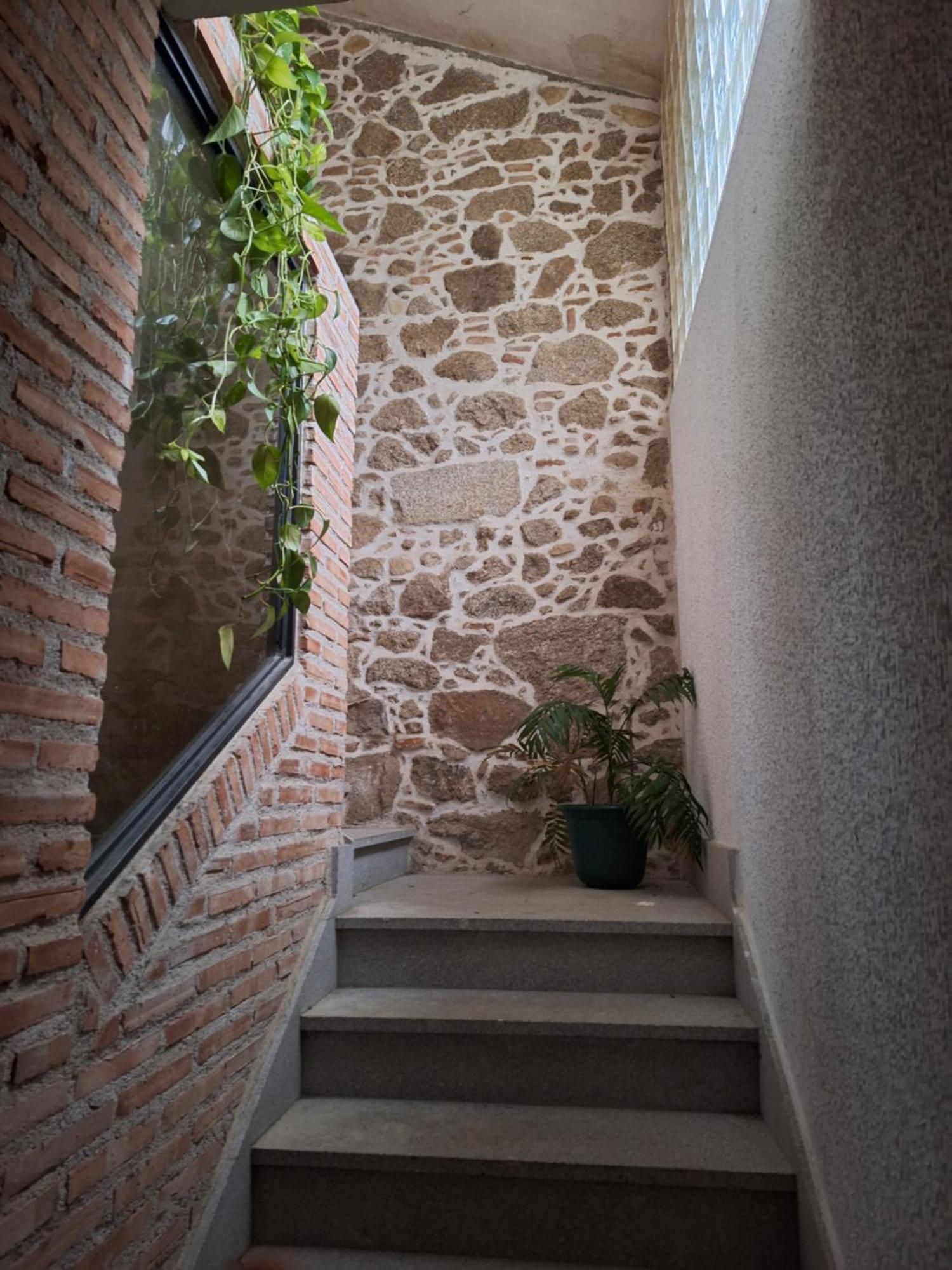 Hostal El Patio Restaurante San Bartolomé de Pinares Dış mekan fotoğraf